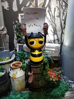 BEE HOUSE - 