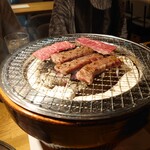 炭火焼肉オールスターズホルモンとんぼ - 