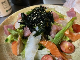 h Gyogyogyo - 本日の海鮮サラダ