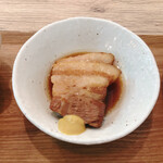 Taishuushokudou sanikomeru - 豚の角煮