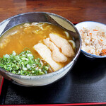 東かがわマルタツ手打ちうどん - 肉カレーうどんと、とりめし