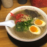 しぇからしか - 煮玉子入りラーメン：￥７８０