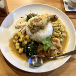 コミュニティカフェ みつせCUBE - 『古処鶏チキンカレー＆芝海老と冬瓜カレープレート』様(1100円)