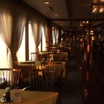 太平洋フェリーきたかみ レストラン「グロブナーハウス」 - （平成２２年８月）テーブル席の様子その２です。