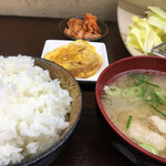 Senzu - 定食セットのだし巻きやキムチ、豚汁