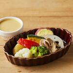 Minoru Shokudou - 彩り野菜蒸し～白味噌ディップで～