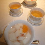 黄鶴 - 杏仁豆腐とジャスミン茶　【　２０１２年７月　】