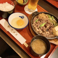 荒井屋 本店 - ランチの牛鍋定食1450円