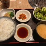 焼肉 慶州苑 - 焼肉定食肉大盛