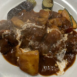 うさぎの森 - 牛肉の赤ワイン煮定食　　1950円