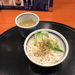 五右衛門 - セットのスープと追加したサラダ（+８０円）