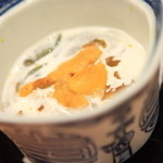 新日本料理おぶね - 甘々娘とジュンサイの冷製茶碗蒸し、雲丹を添えて