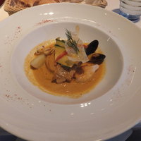 ブラッスリー ポール・ボキューズ 大丸東京 - 本日の鮮魚とイカ、ムール貝のブイヤベース仕立て