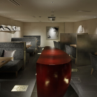 20名～最大30名でダイニング貸切可能。昼時間もご相談下さい