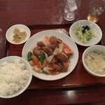 荻窪飯店 - 酢豚定食　800円 (税込)