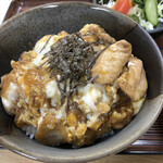 Shikishima - 甘辛な味わいの親子丼は美味い。