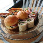 ザ・ラウンジ - 