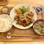 ハチドリ食堂 - 生姜焼き定食