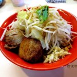恵比寿ブタメン - 野菜増しにニンニク少な目！(2012,07/16)