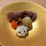 和牛 まつした 吟匠邸 - 極上トロタンと香味葱の肉汁溢れるミルフィーユ焼き(近江牛イチボ)