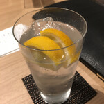 和牛 まつした 吟匠邸 - レモン酎ハイ(これも旨い！この店に欠点はないのか！)