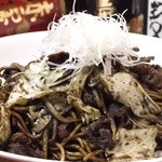 バラック - 東京発「黒焼きそば」イカ墨を使いスパイシーに仕上げてます。