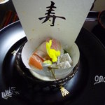 Akitaya 草庵 - お造り：桜鯛、桜鱒のルイベ、太刀魚