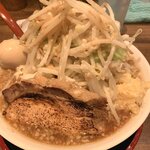 Menya ryuumaru - 龍丸らーめん　￥850　麺大盛無料、野菜増量無料、ニンニク無料
