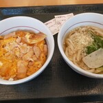 なか卯 - 親子丼ミニとはいからうどんミニ