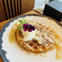 ザ タヴァン グリル＆ラウンジ - 