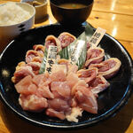 地鶏食堂じん. - 