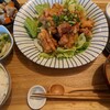 味わい食堂　ひねもすのたり - 油淋鶏960円。定食になってます
小鉢も２つ、デザートも付いてお値うちかと