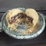 ダッタン蕎麦 寿庵 - 蕎麦饅頭を割ってみました