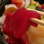 まずは〜マグロを〜