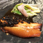 一碗水 - 燻煨肉(皮付き豚バラ肉スモーク 香茸のソース、山形赤ねぎ)アップ♡