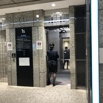 TOWNGATE CORE TOKYO 都 SEEN - エレベーター案内ガール（美人ばかり）