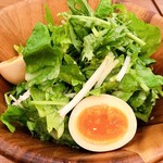 Berusaiyu No Buta - クレソンとルッコラのサラダ