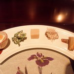 アシェット・ド・マコ - 美味しい前菜と旨いお酒　最高です！