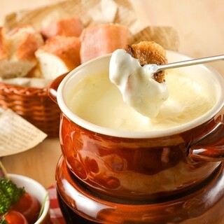 ダブルチーズフォンデュコース.3800円(税込)