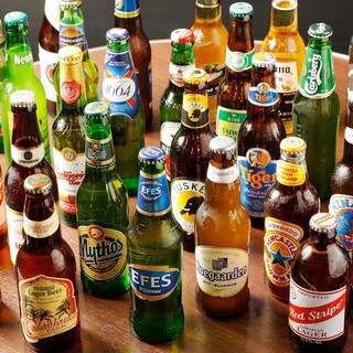 可品尝世界各地精酿啤酒的店♪常备100种啤酒!