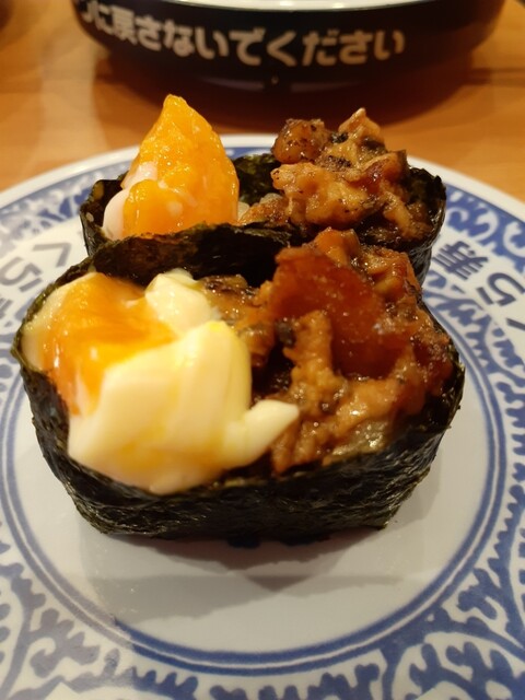 二の丑に家族揃ってくら寿司 鰻を使った100円寿司とすし屋が作る特製冷やし中華を食す ひのえの食い倒れグルメ日記