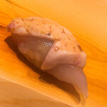 すが弥 - 旬のカワハギ。明石産。居酒屋に良くあるウマヅラではありません。肝もデカい