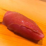 すが弥 - 二貫目の大トロ。先ほどとは柵が異なります