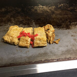 山本まんぼ - だし巻きたまご、本当は4切れです。