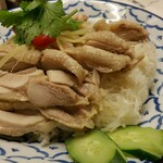 タイ屋台料理 ティーヌン - 見るからに美味しそうなチキンです！