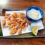 鳥平 - 川えびの唐揚げ。