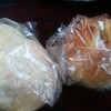 アンデルセン - 料理写真:白パンとミルクパン
