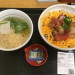 Nakau - 小はいからうどん200円がクーポンで無料、海鮮丼690円(2020.10.10)