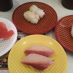 魚べい - 活け〆ハマチ  マグロ  ツブ貝  ホッキ貝