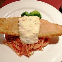 ニコラス 新橋店 - 舌平目のカツレツ、デカイ！パスタもけっこうあるよ。